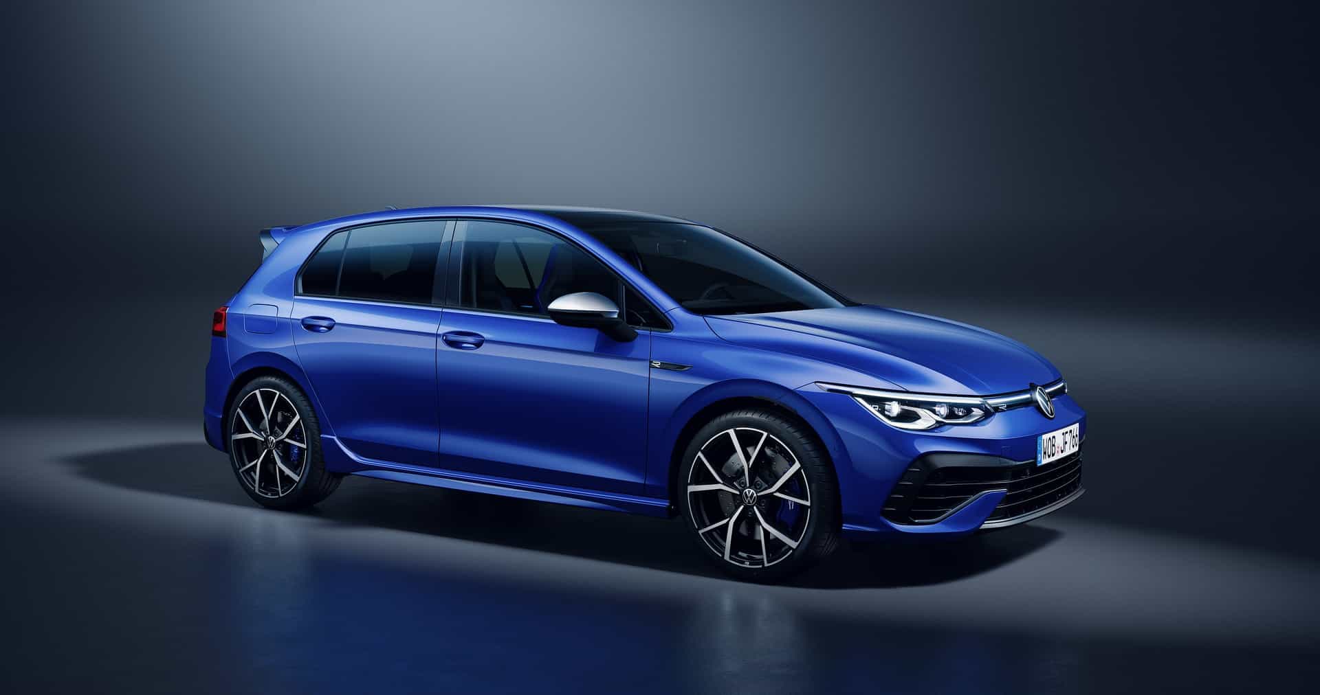 The Return of The Hot Hatch - 2021 Volkswagen Golf R MK8