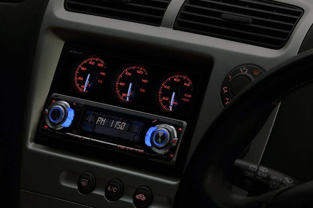 The Defi DIN-Gauge Is Back In Production!